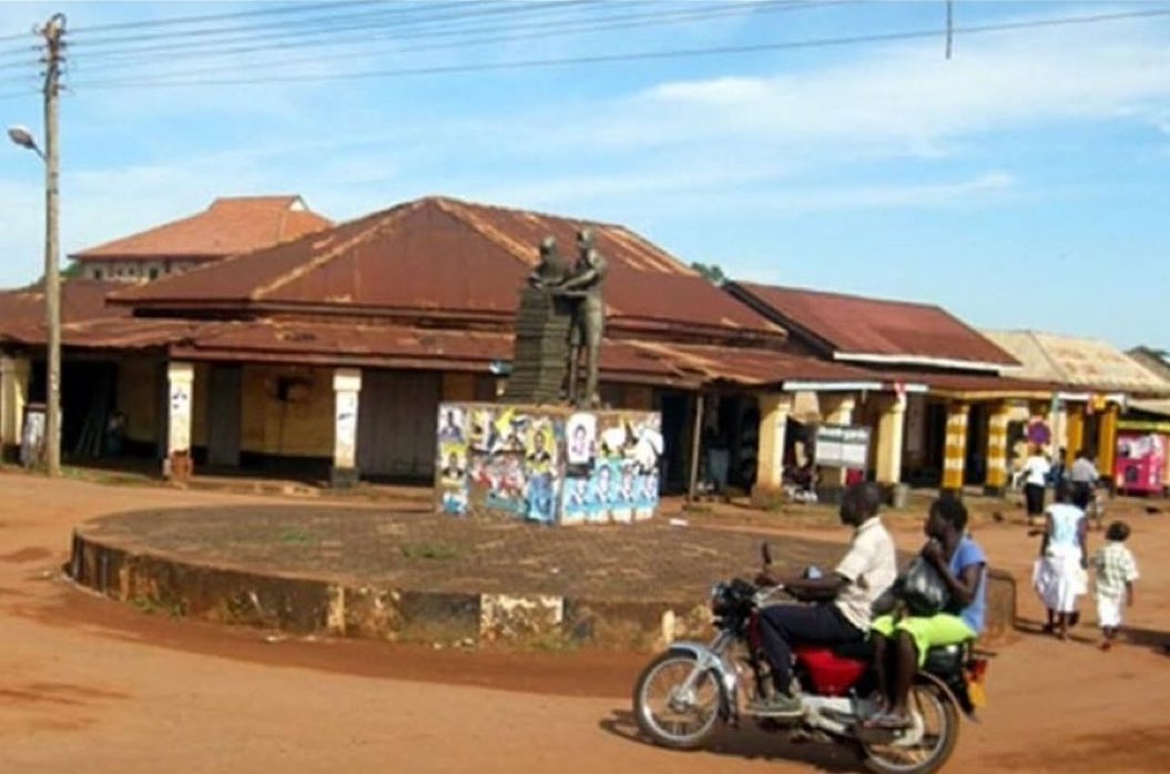 komugisha Peace tweet media