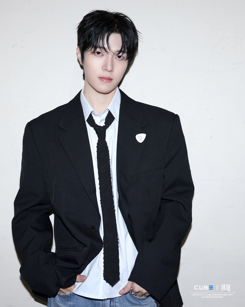 CUBE_SLAY's tweet image. [📸] SLAY (슬레이) '나타나 줘' 음악방송 Behind Photo #1

#SLAY #슬레이
#나타나줘