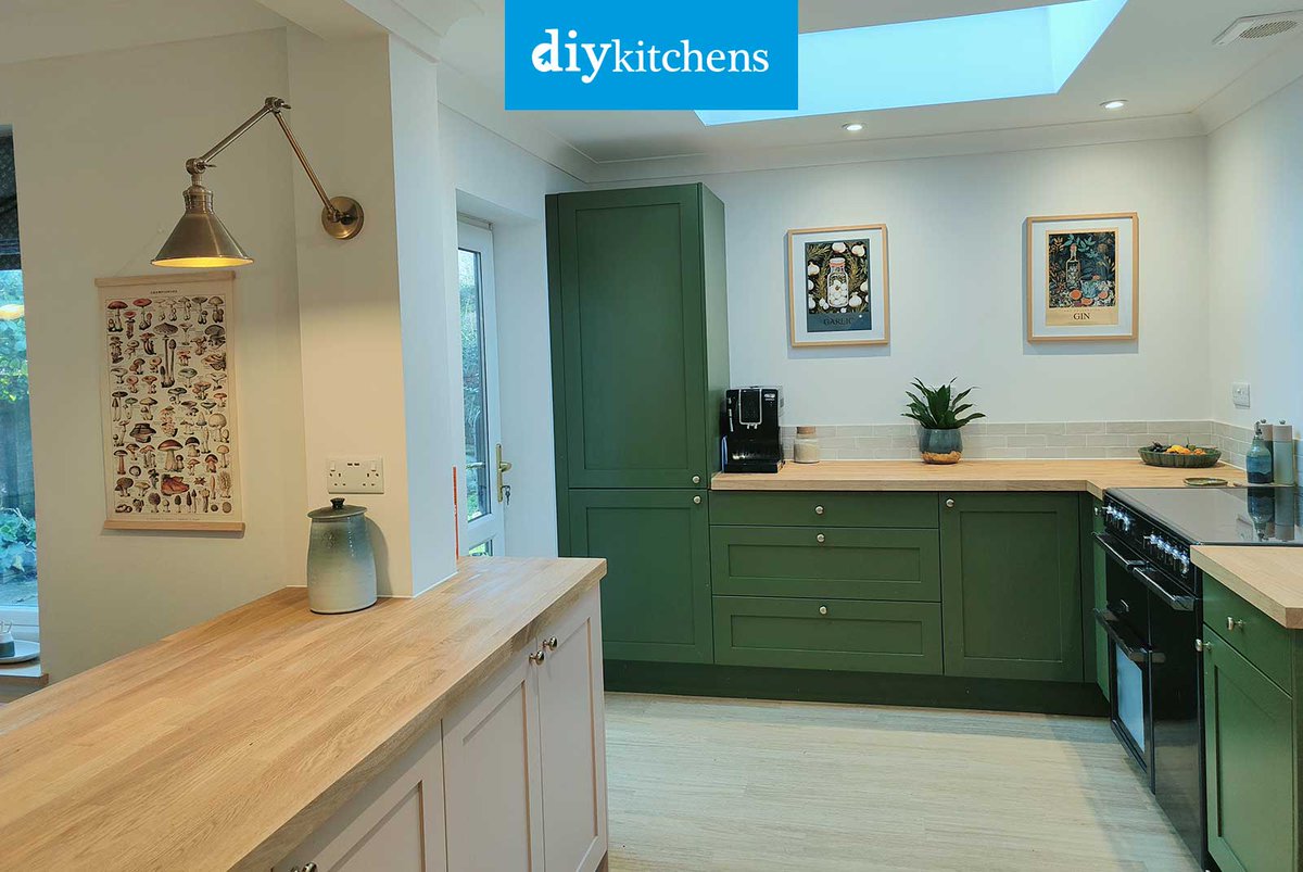 DIY_Kitchens's tweet image. 🌟 Alison from Dorset shows us her completed Innova Bramley Mussel &amp;amp; Bespoke Painted Shaker #kitchen, supplied by DIY Kitchens (Ref:4341) - bit.ly/CustomerKitche…

Visit diy-kitchens.com to see how much you could save on your dream kitchen! 

#bramley #shakerkitchen