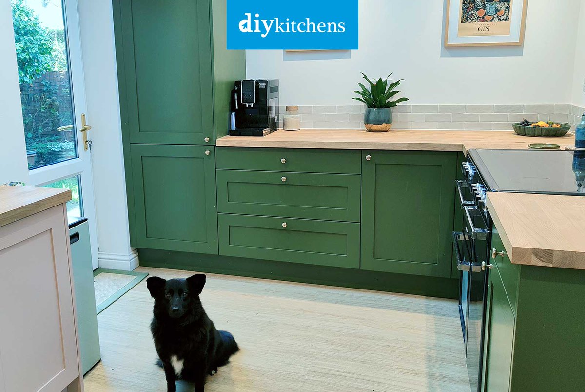 DIY_Kitchens's tweet image. 🌟 Alison from Dorset shows us her completed Innova Bramley Mussel &amp;amp; Bespoke Painted Shaker #kitchen, supplied by DIY Kitchens (Ref:4341) - bit.ly/CustomerKitche…

Visit diy-kitchens.com to see how much you could save on your dream kitchen! 

#bramley #shakerkitchen