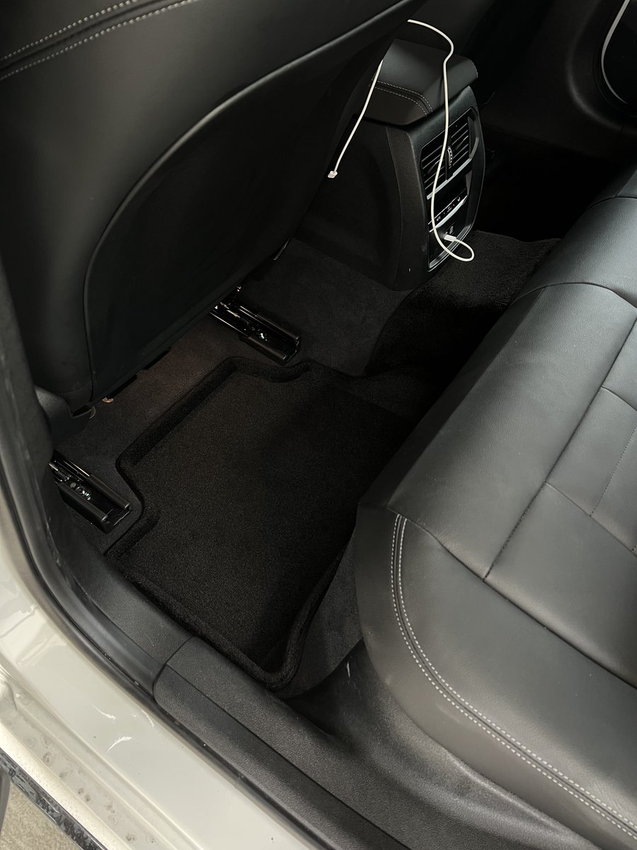 3d_mats's tweet image. Elevate your drive with the 3D GLORY mat! 🌟 Luxurious design meets functionality, perfectly complementing the BMW 3 Series. Upgrade your ride and make every journey a statement of elegance. 🚗✨ 

#BMW #3DGLORY #Elegance #CarInterior #Luxury #DrivingExperience