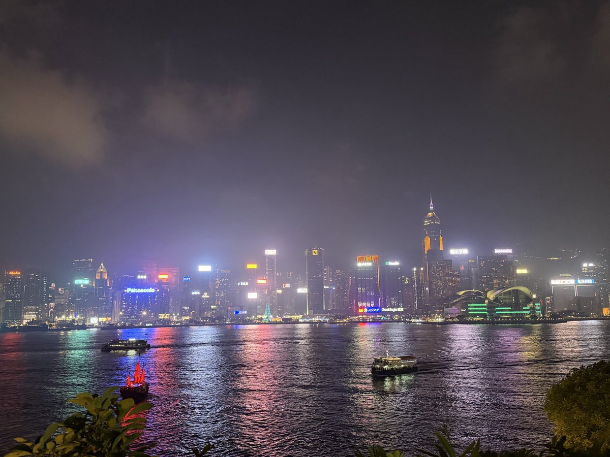 DAY_CAQ's tweet image. 见到了一姐，太有气质了！@heyibinance 
晚餐好丰盛！
#BNB #Binance #BNBChain