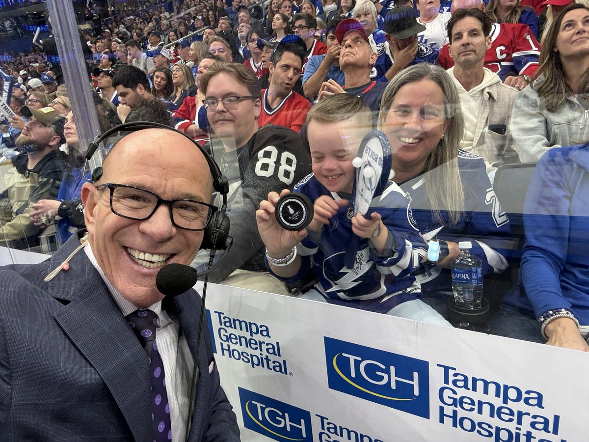 Darren R Pang tweet media