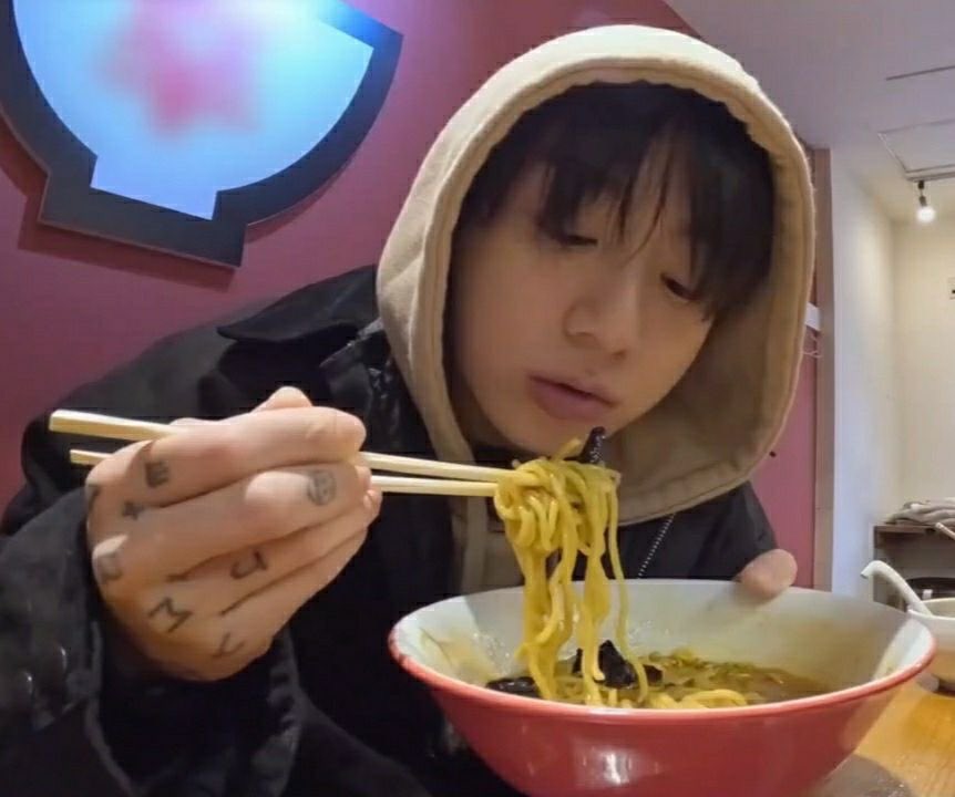 tiny koo tweet media