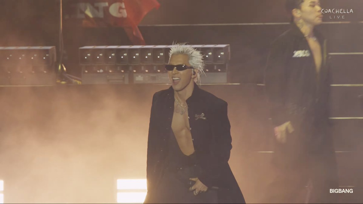 PhilippineStar's tweet photo. WOW, BANGCHELLA BABY! 👑💛

BIGBANG returns to Coachella’s Outdoor Theatre, opening their set with heart-stopping performances of the iconic tracks “BANG BANG BANG" and “Fantastic Baby” on Monday (Manila time). (YouTube/Coachella) https://t.co/88CbJYaGcy