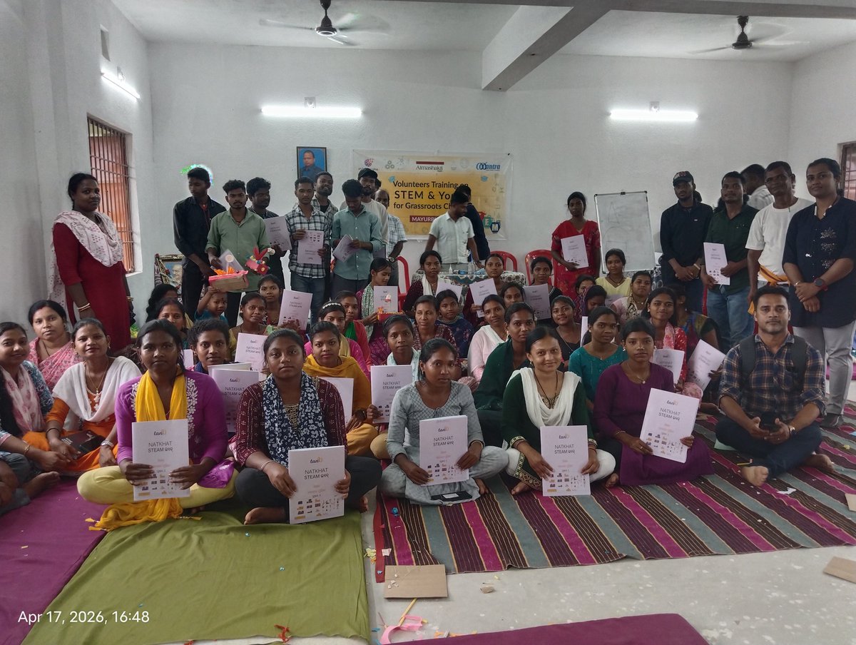 JjmMayurbhanj's tweet image. ଜନ ଜାଗୃତି ମଞ୍ଚ, ମୟୂରଭଞ୍ଜ ଲୋକ ସଙ୍ଗଠନ ତରଫରୁ ମୟୂରଭଞ୍ଜ ଜିଲ୍ଲାରେ ଗ୍ରୀଷ୍ମ ଛୁଟିରେ ପିଲା ମାନଙ୍କୁ ପାଠ ପଢ଼ାଇବା ପାଇଁ  ଆତ୍ମଶକ୍ତି ଟ୍ରଷ୍ଟ ଏବଂ ଶିକ୍ଷାଗ୍ରହ NGO ମିଳିତ ସହଯୋଗରେ ସ୍ୱେଚ୍ଛାସେବୀ ଶିକ୍ଷକ ମାନଙ୍କୁ STEM ଟ୍ରେନିଂ ଦିଆଗଲା।
@Atmashakti3 @MSMO40845837 
#SummerCamp #CommunitySupport #EducationCamp