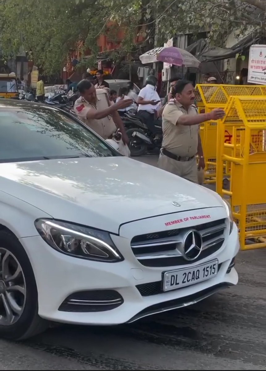 Another bro promised to remove poverty.
• Got elected as an MP
• Salary: Around ₹1.25 lakh per month
• Car owned: Mercedes-Benz 
• Price: ₹2.5 crore

Now, after coming to power, he treats taxpayers like third-class citizens thanks to VIP culture.

Everything is possible in