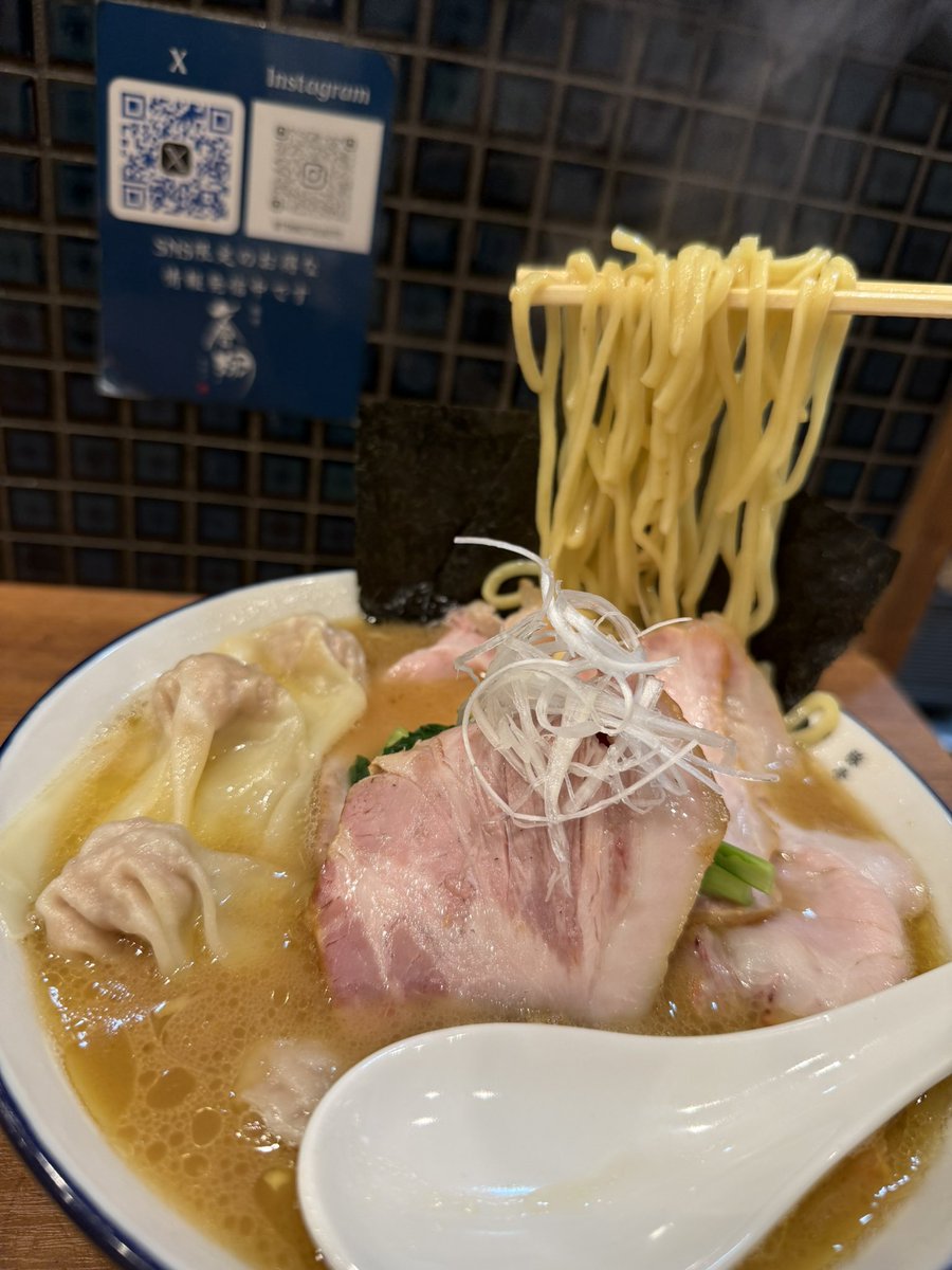 ポートマン tweet media