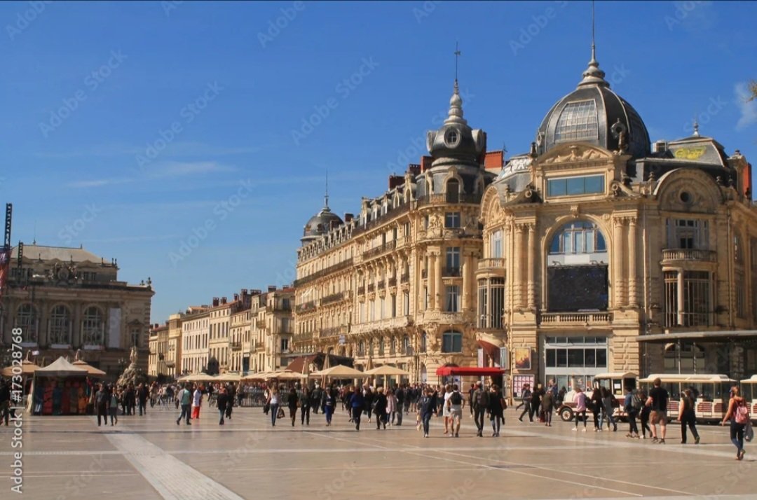 Travelsandphoto's tweet image. La place de la comédie et ses immeubles hausmanniens. 
Photographie numérique à retrouver ici :

stock.adobe.com/fr/images/plac…

#montpellier #architecture #hausmannien