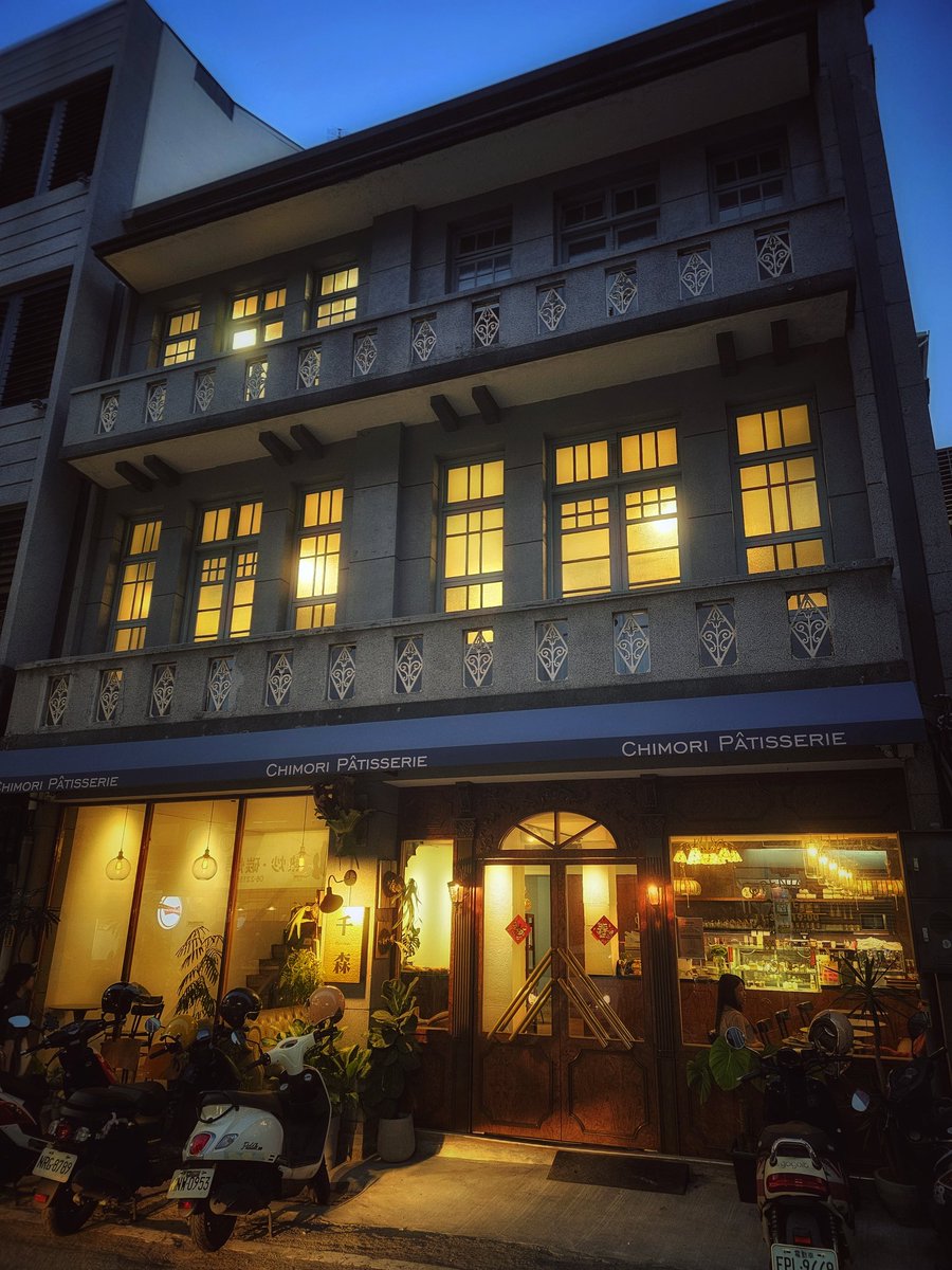 ckckforeskin's tweet photo. 千森

#AsianEmergingPhoto #Taiwan #oldbuilding #renovation #cakeshop #evening #magichour #streetsnap 
©️skinskin https://t.co/nshCZe6cVU