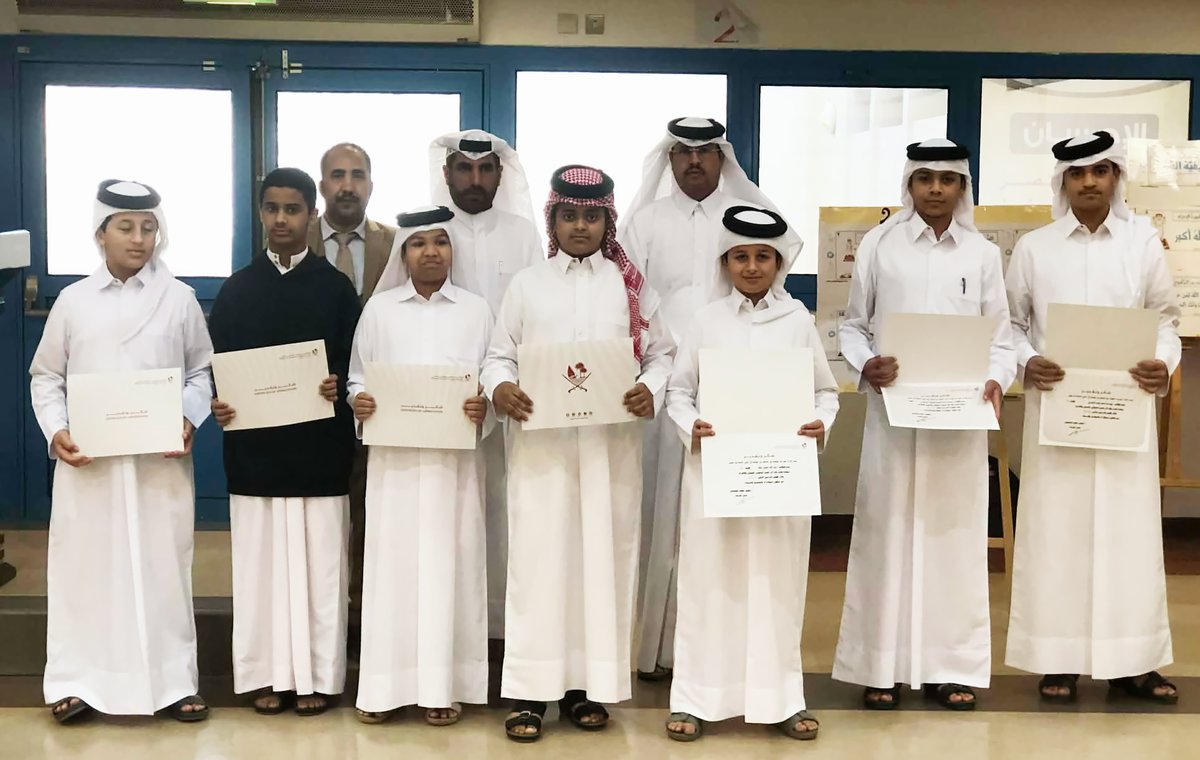 m_binjassim's tweet photo. في إطار حرص المدرسة على الالتزام السلوكي للطلاب وتعزيز السلوكيات الإيجابية تم تكريم الطلاب الذين تحسنت سلوكياتهم خلال الفترة الماضية. https://t.co/Pi62PvtYIu