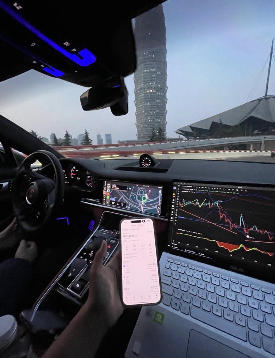 蓝狮链主 tweet media