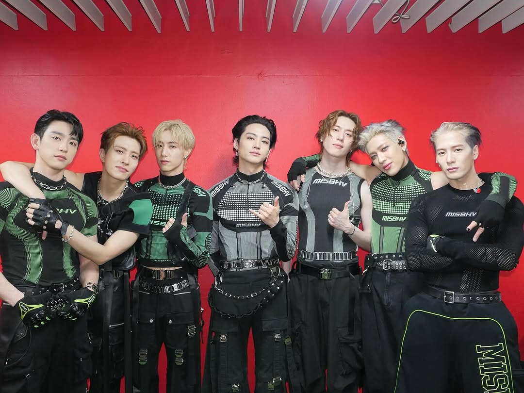 จำไม่ได้แล้วว่าไปฟังที่รายการไหน ธีมชุดนี้พี่จินยองไหมนะที่ชวนใส่อ่ะ(ถ้าจำผิดขออภัยค่ะ) มันเท่มากเลยย ชอบมาก ชุดเข้ากับทุกคนเลยอ่ะ ชอบ🥹 
#GOT7 <a href="/GOT7/">GOT7 (갓세븐)</a>
