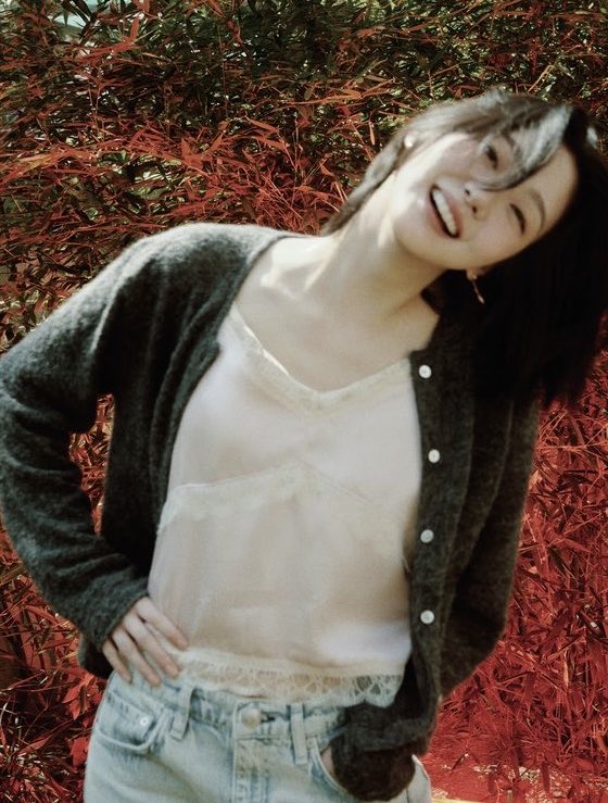 ᴅᴀʏ tweet media