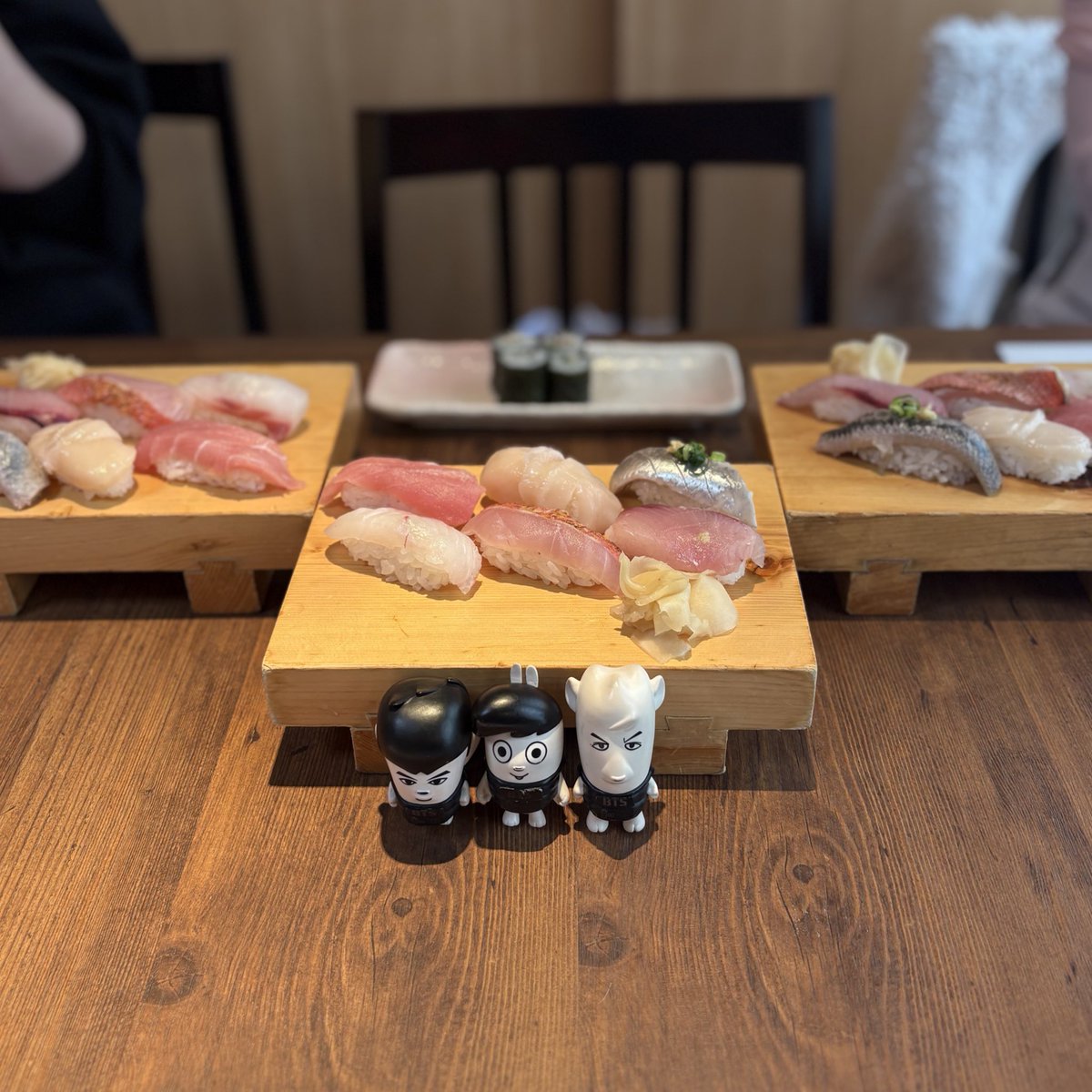 J____ma's tweet photo. 次の日は久しぶりに3人でご飯行けてうれしかった➰🤍🎶
豪運なふたりには本当頭上がらない本当にありがう𝑩𝑰𝑮 𝑲𝑨𝑵𝑺𝒀𝑨( ´•̥̥̥ω•̥̥̥`)ぱなぴよ大好き💖じょんぐくの次に💖（爆） https://t.co/9PVu9Wv0eZ