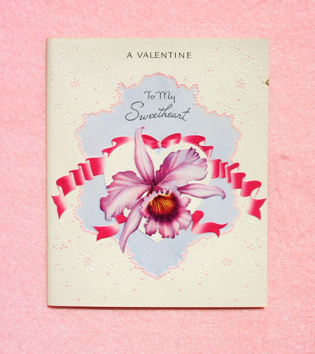 antiquelove22's tweet image. Vintage Unused Happy Valentines Day Greeting Card A Valentine to My Sweetheart with a Beautiful Embossed Floral Design Perfect for Your Love tuppu.net/6815b9fd #vintage #Etsy #etsyseller #ForMyLove