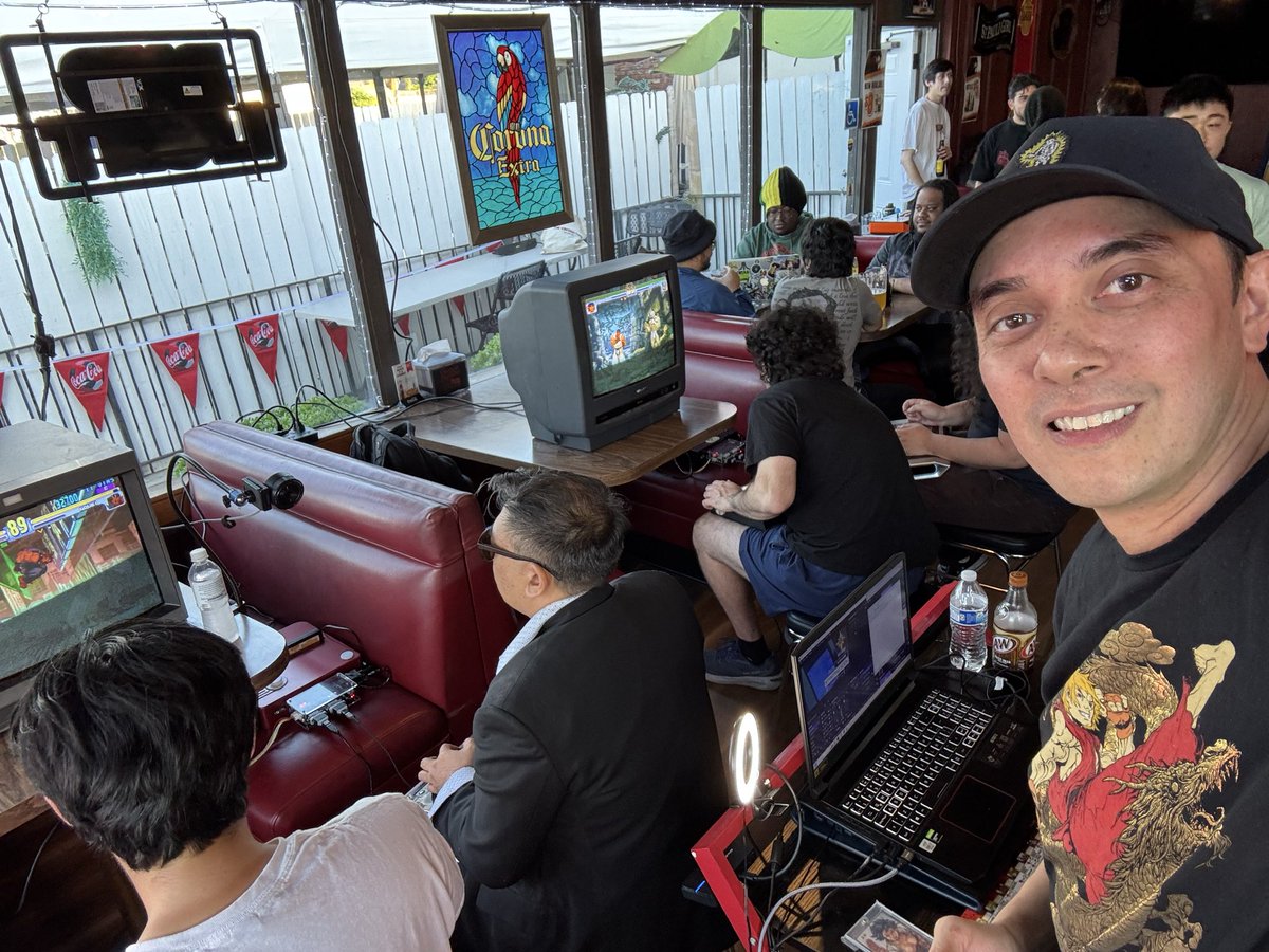 LeftCoastBattle's tweet photo. We are live at @BarrosBeatdown ! https://t.co/qPNhVHgPGI https://t.co/92G443oQMT