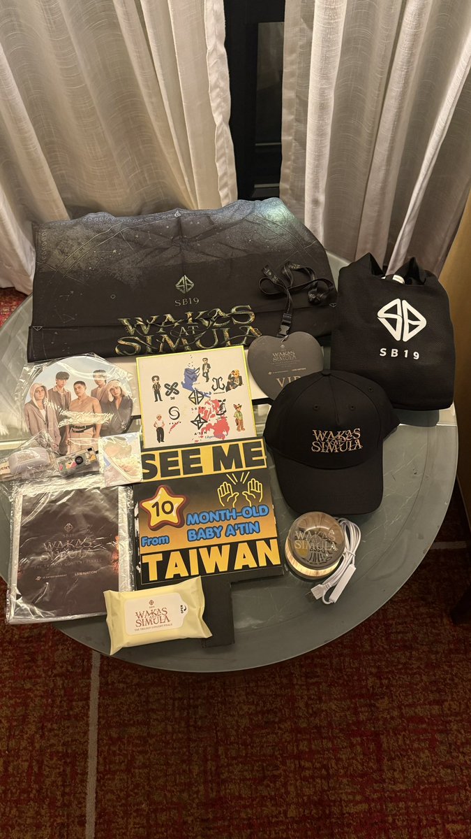 lilyenliu's tweet photo. The GFP&SVIP gifts!
And the pop-up Store merch.
Pre-order Umbrella
#SB19 #WASconcert https://t.co/2hJIjNkFaD