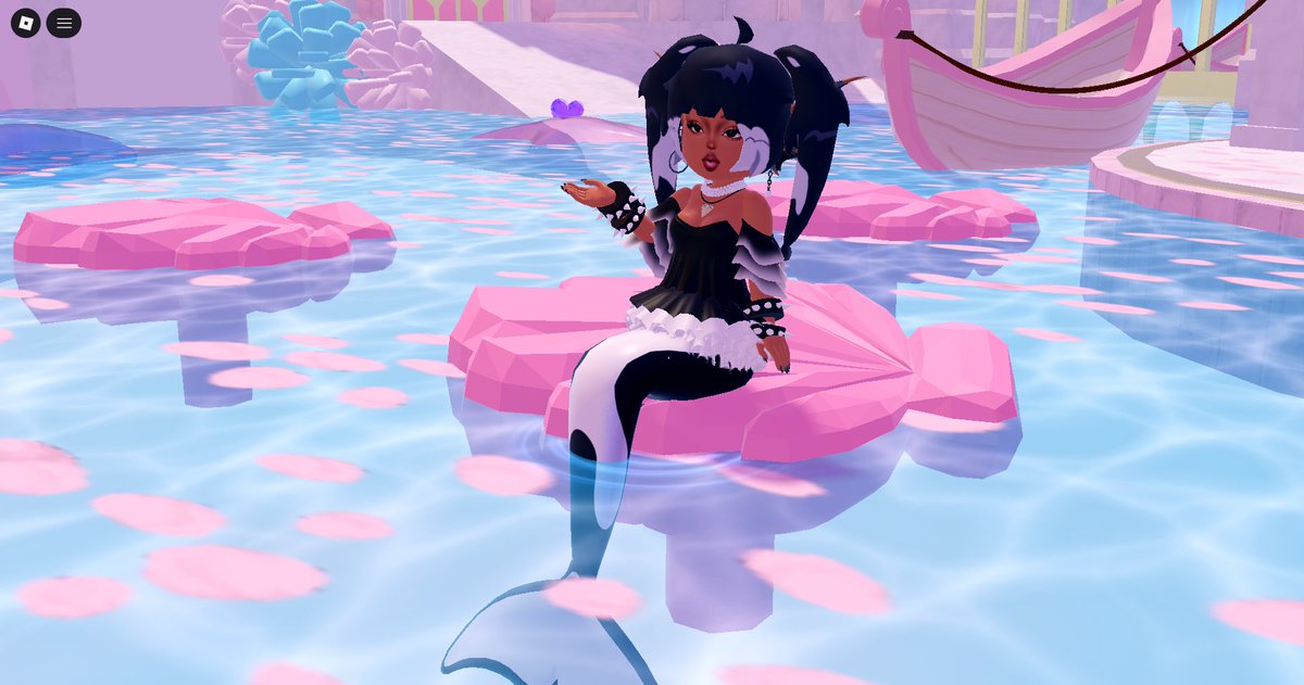 RoyaltyFreeCoco's tweet image. Wanna know something cool about orcas? They can do a KILLER whale impression 🫧🌊

Tidalglow is TEN days away I hear! I still have wacky hair UGC for every occasion! 🐚

But fr, this kind of UGC grew on me...expect more low-poly hair fits!! 

#royalehigh #RHTC