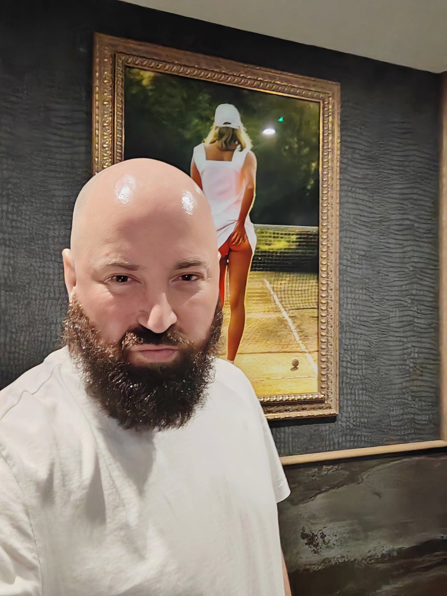 SMaintenan59622's tweet image. DM me if you want to go shopping and for dinner 😁 #dinner #beach #love