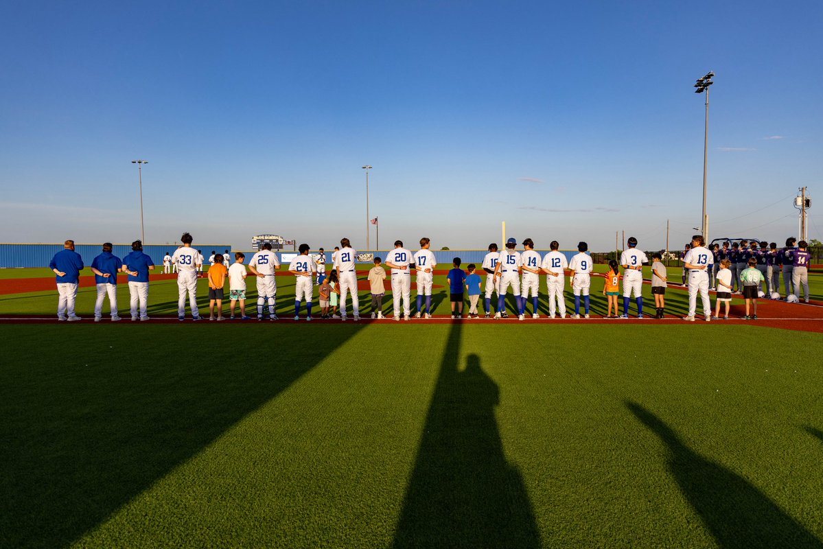 JoynerEaston12's tweet image. Future Braves Night vs Farmersville 
Took home the W 

#2029
#freshman
#varsity
#baseball