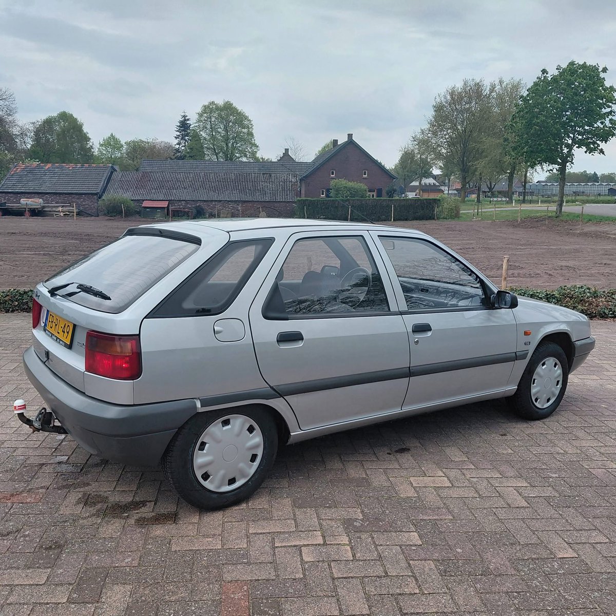 Nicolas ne pouvait plus payer, il est donc parti tweet media