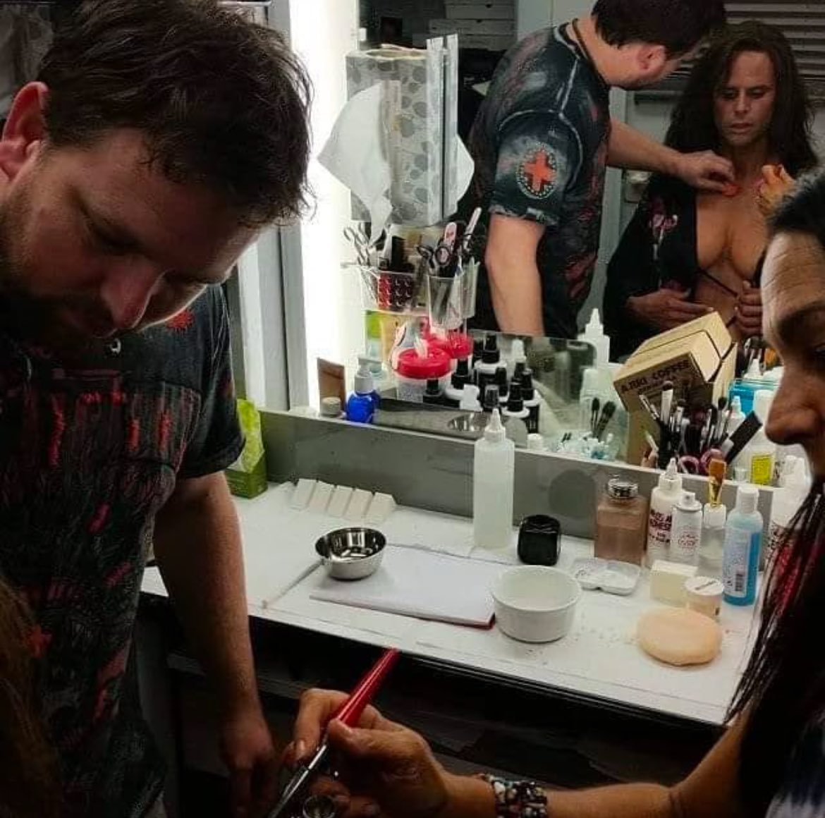 Walton Goggins Daily tweet media