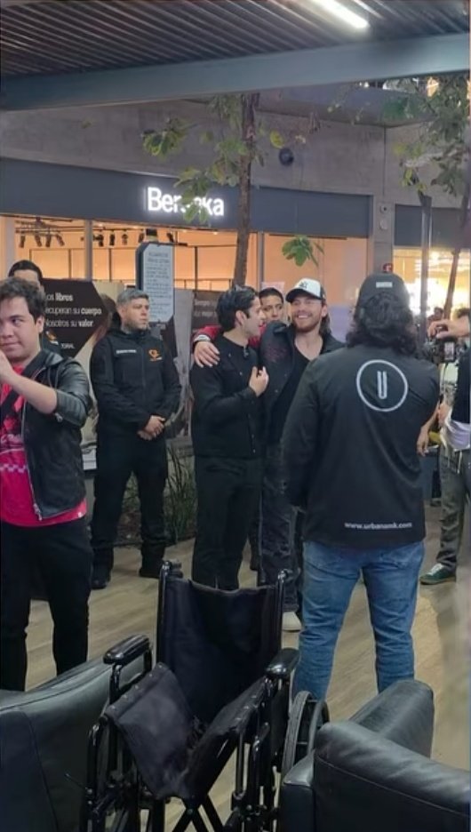 𝒄𝒂𝒔𝒔 𝗶𝘀 𝘀𝗲𝗲𝗶𝗻𝗴 𝗯𝘁𝘀 ²•⁰ tweet media