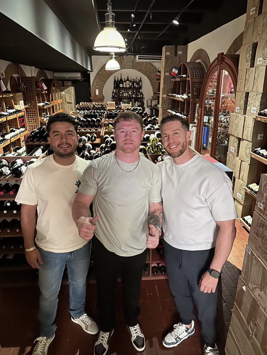 caneloalvcrez's tweet image. Puro business 👊🏻 #VMC