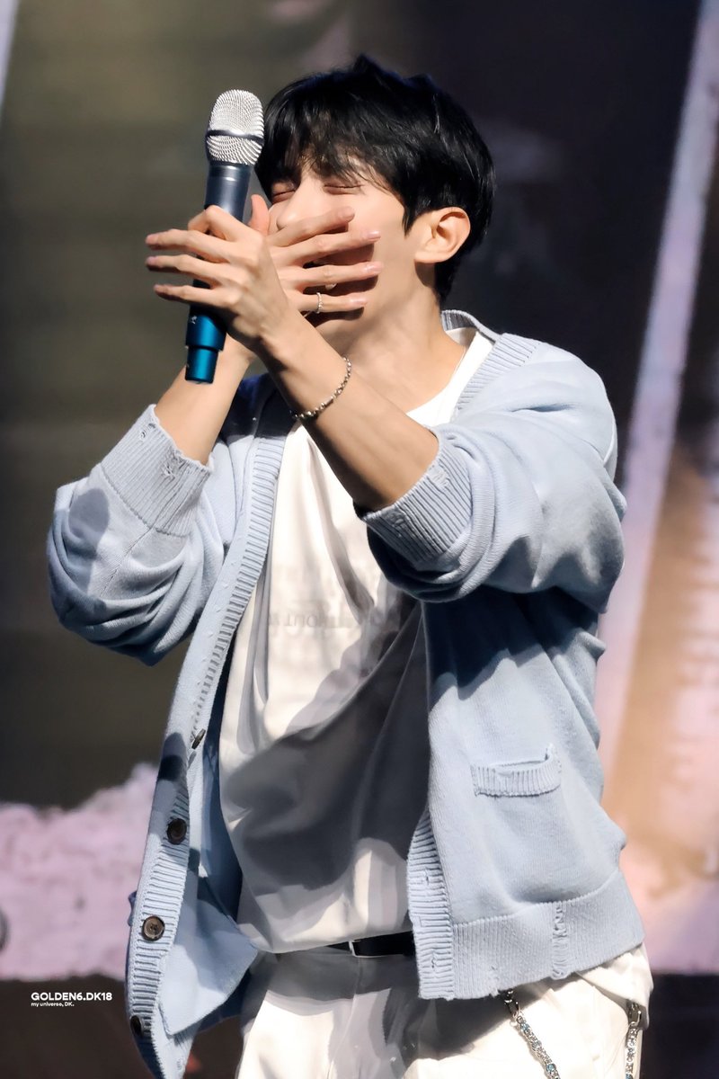golden6_dk18's tweet image. 20260419 DXS [SERENADE] ON STAGE 인천 day 3

당황한 겸이🫣 귀여워라❤️

#SEVENTEEN #DK #도겸 #DOKYEOM #석민 
#세븐틴 #ソクミン #ドギョム #李碩珉