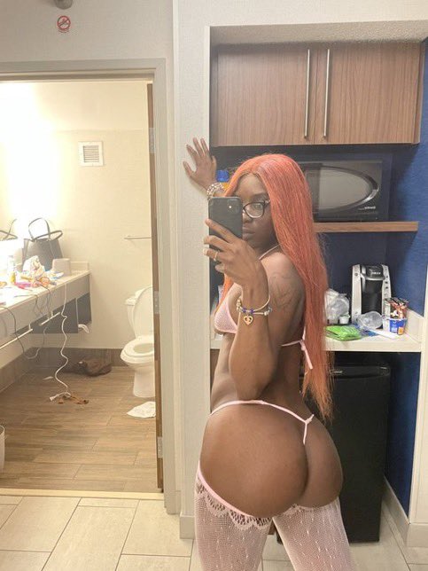 Bree 💅👅 tweet media
