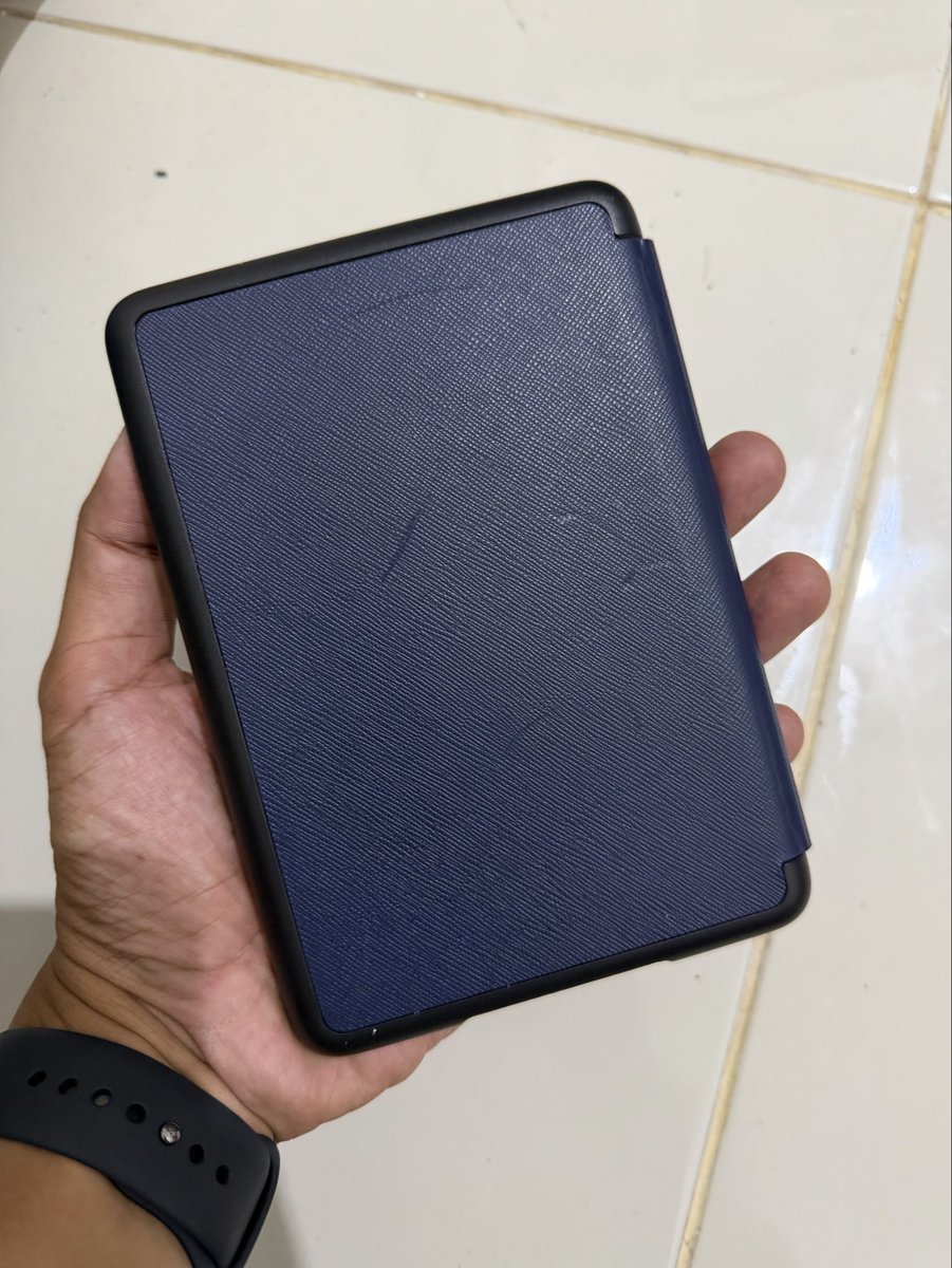 origlazed's tweet photo. Hallo! Aku mau Jual Amazon Kindle Gen 11 2024 16GB Hitam - Mulus Like New + Free Case

Halo! Mau jual Kindle kesayangan karena jarang dipakai. Kondisi masih sangat prima dan like new. Cocok banget buat yang suka baca buku digital tanpa bikin mata lelah. https://t.co/b3soQ6DAc4