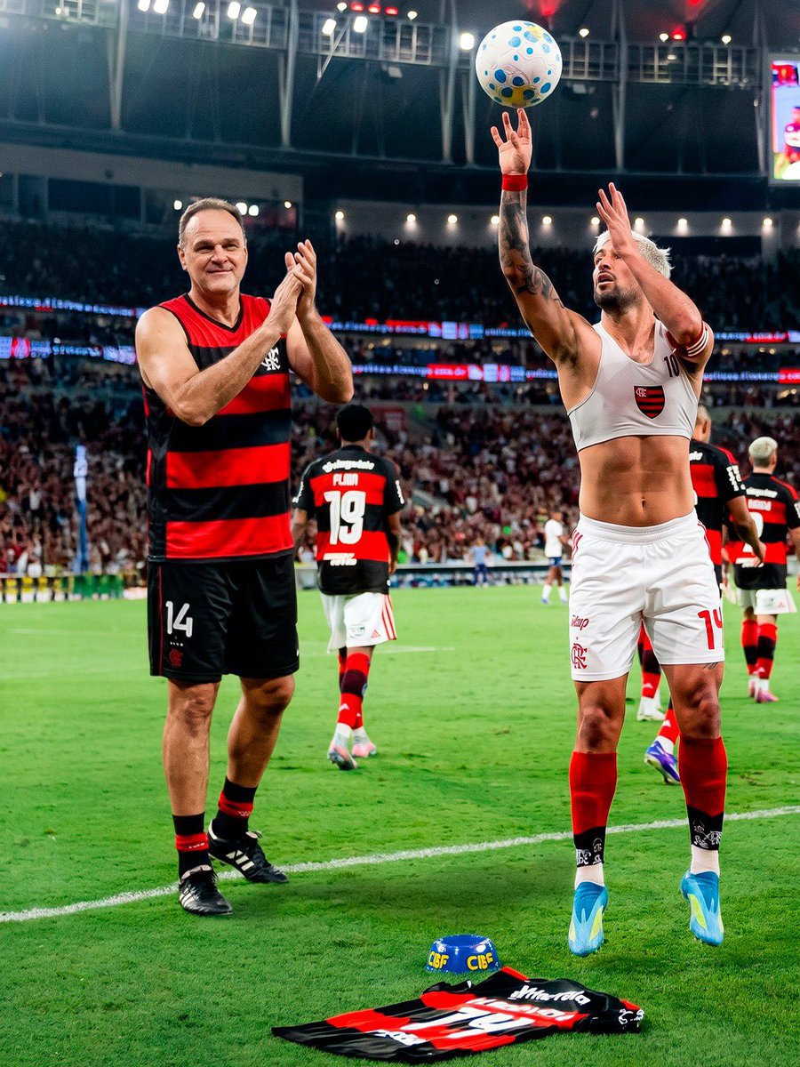 euAlvaroMatos's tweet photo. A foto do ano!

📸 - @Flamengo https://t.co/GUbmn3QYph
