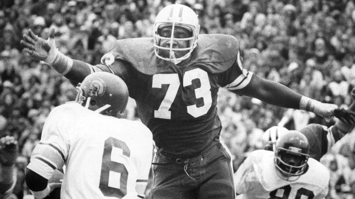 InMemoriamX's tweet image. RIP Doug Martin, NFL Defensive End
Minnesota Vikings (1980–1989)
All-Pro (1982)
NFL Sacks Leader (1982)
Washington Huskies
All-American
2× All-Pac-10
All-Pac-8
#InMemoriam #RIP