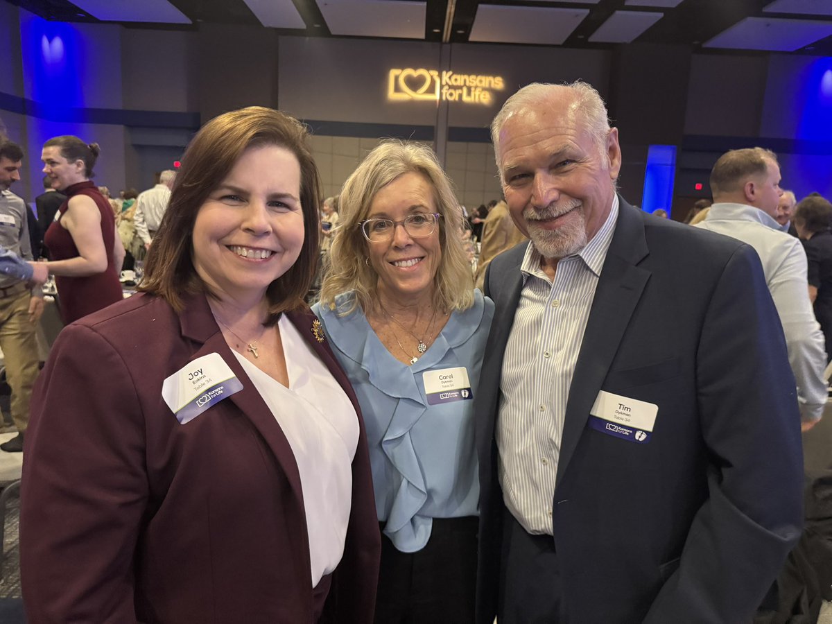 JoyforKS's tweet photo. I am pro-life — that’s a nonnegotiable for me. And so many Kansans at the Kansans for Life dinner in Overland Park agreed! Every life had value, no matter the circumstance. As your next Governor, every policy, budget decision, and discussion will be through a lens of how we honor and value people, including the unborn.