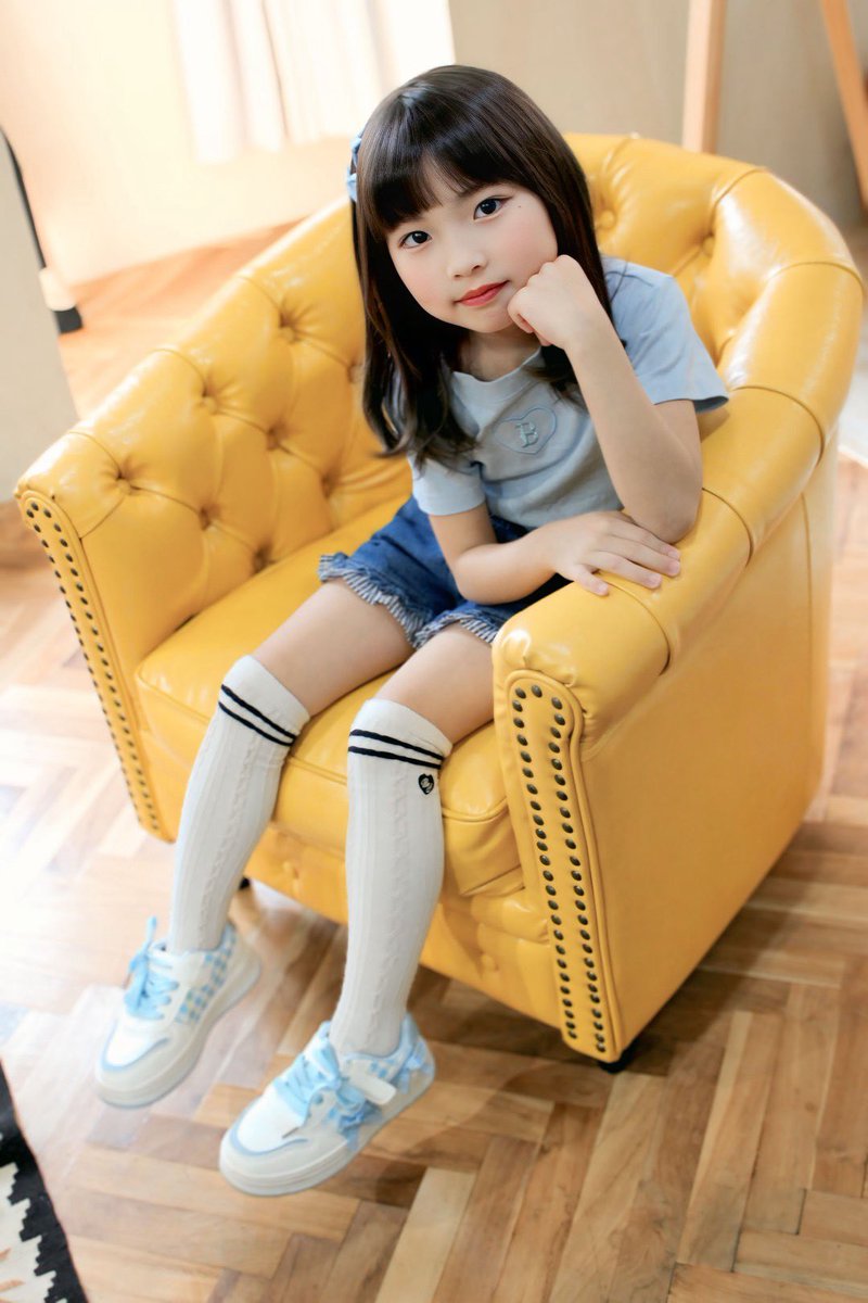irochan_pana21's tweet photo. 2026.04.18 TIP撮影会
いろんな表情のいろちゃんを
たーーくさん撮っていただきました📸✨
いただいたシナモンのリュックを早速抱きしめて🩵✨
3枚目のおねむいろちゃんがべびみたい👶 https://t.co/hiDEYJjIie