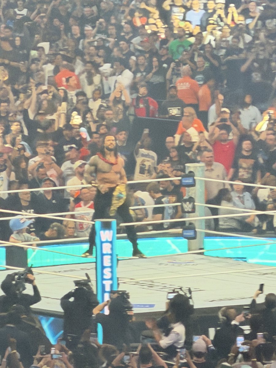 ladydee0310's tweet image. ACKNOWLEDGE HIM! #OTC #RomanReigns #AndNEW☝🏾