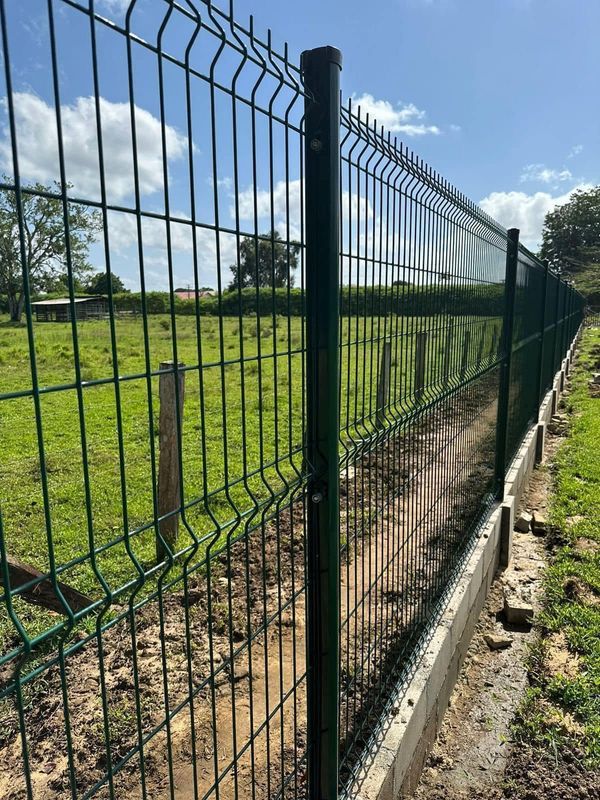 XFFilter's tweet image. Stronger boundaries, faster installs: factory‑made welded mesh + posts + gates for roads, ports, plants and prisons. One‑stop design, production, shipping from Hebei, China.
 WhatsApp: wa.me/+8619932383113
#fence #weldedmesh #securityfence #358fence #airportfence