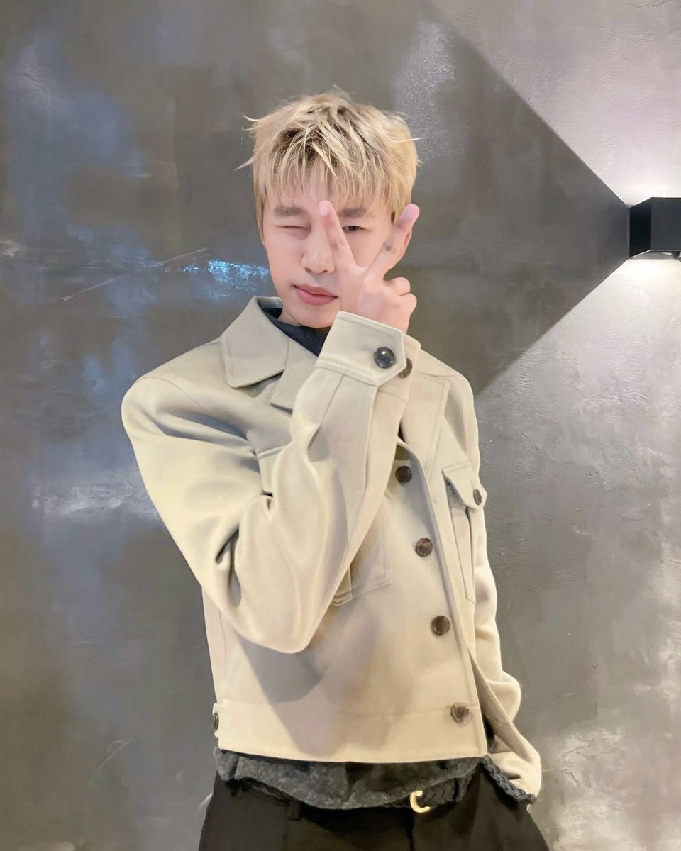 임영웅 건행🤗🩵
넘 이쁘자나✌️✌️
#임영웅 #limyoungwoong 
#임영웅팬덤 #임영웅_음원강자 
#임영웅_kpop

출처 : <a href="/im_hero____/">.</a>
편집 : 맑은날에