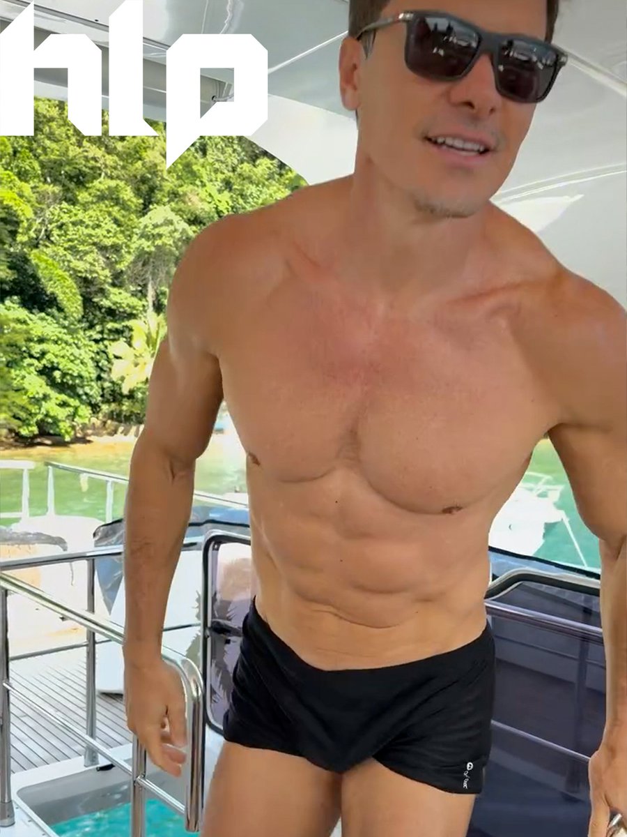 homensdelinguap's tweet image. É apenas o HANDSOME @RodrigoFaro  Rodrigo Faro se divertindo muito em seu barco ⚡️⚡️

#rodrigofaro
#video #reels
#homensdelinguaportuguesa