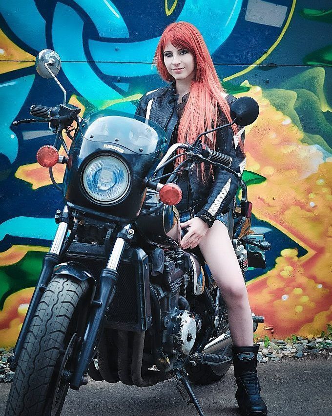 MoreMotorcycles's tweet image. #Chopper
#BikerGirl