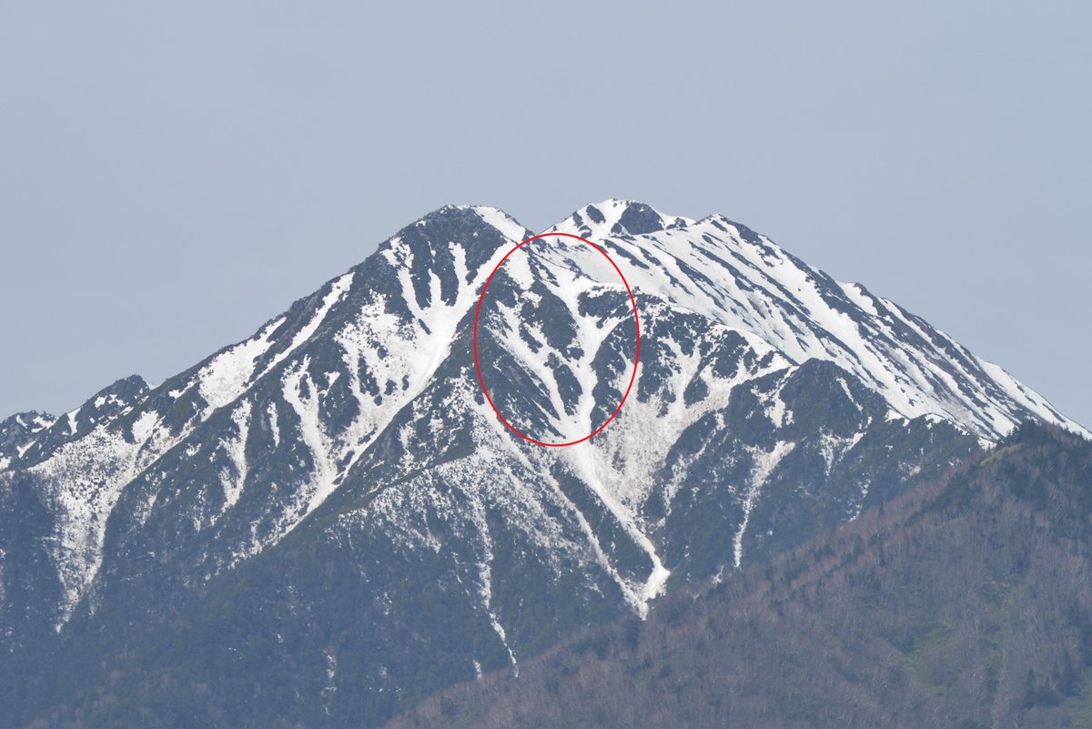 本日の安曇野 安曇野のシンボルといえる常念岳を見ると、雪形「常念坊