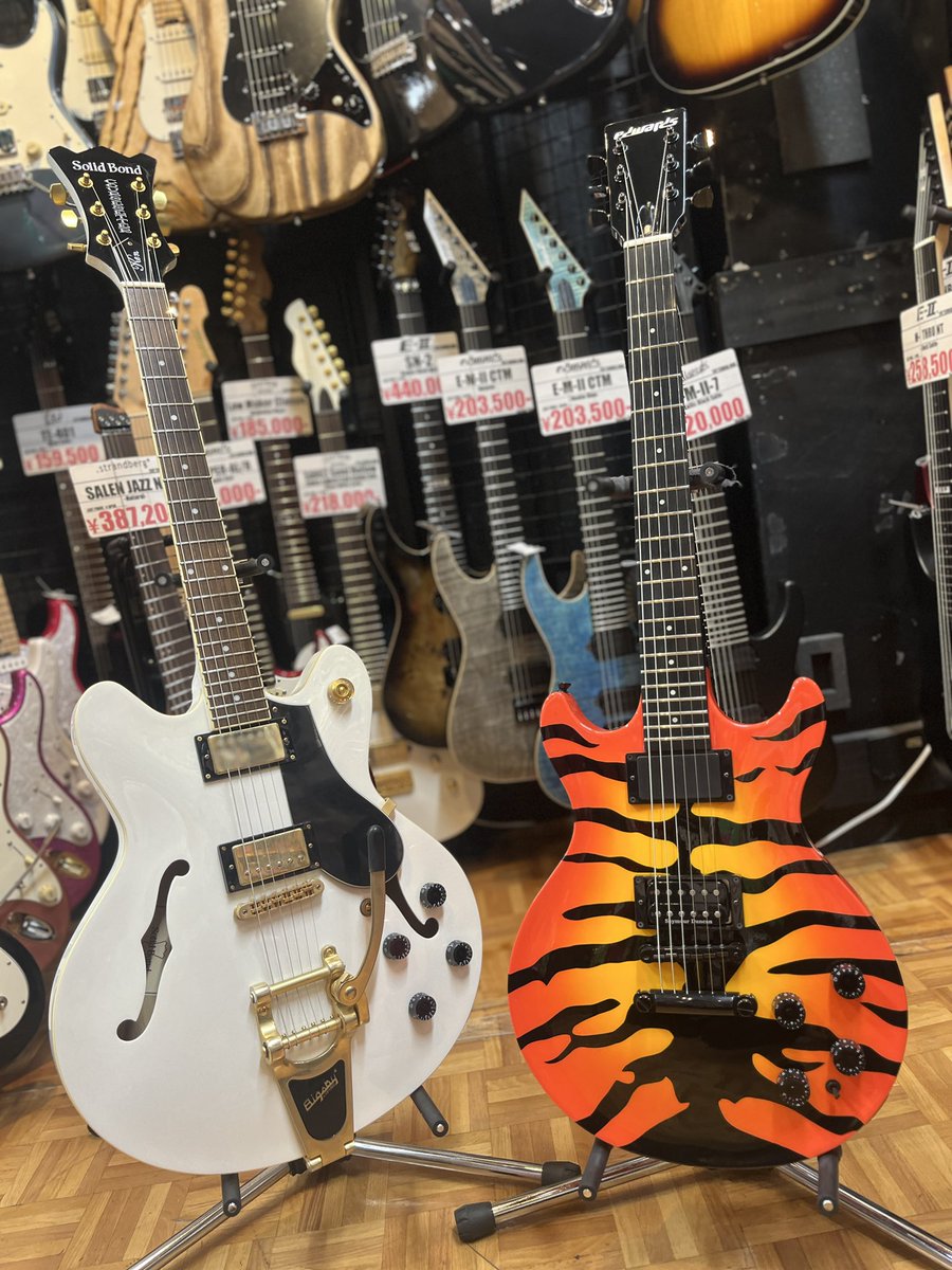 esptechhouse's tweet image. おはようございます🌞
#テクハスタッフサカモト です！

昨日のハイスタKアリーナ公演いかがでしたでしょうか！？
当店でHi-STANDARDのコピーバンドが組めます！遠方からいらっしゃった方も是非お立ち寄りください！

本日も19:25まで営業しております！
#ESP #ESPテクニカルハウス #ギター #ベース