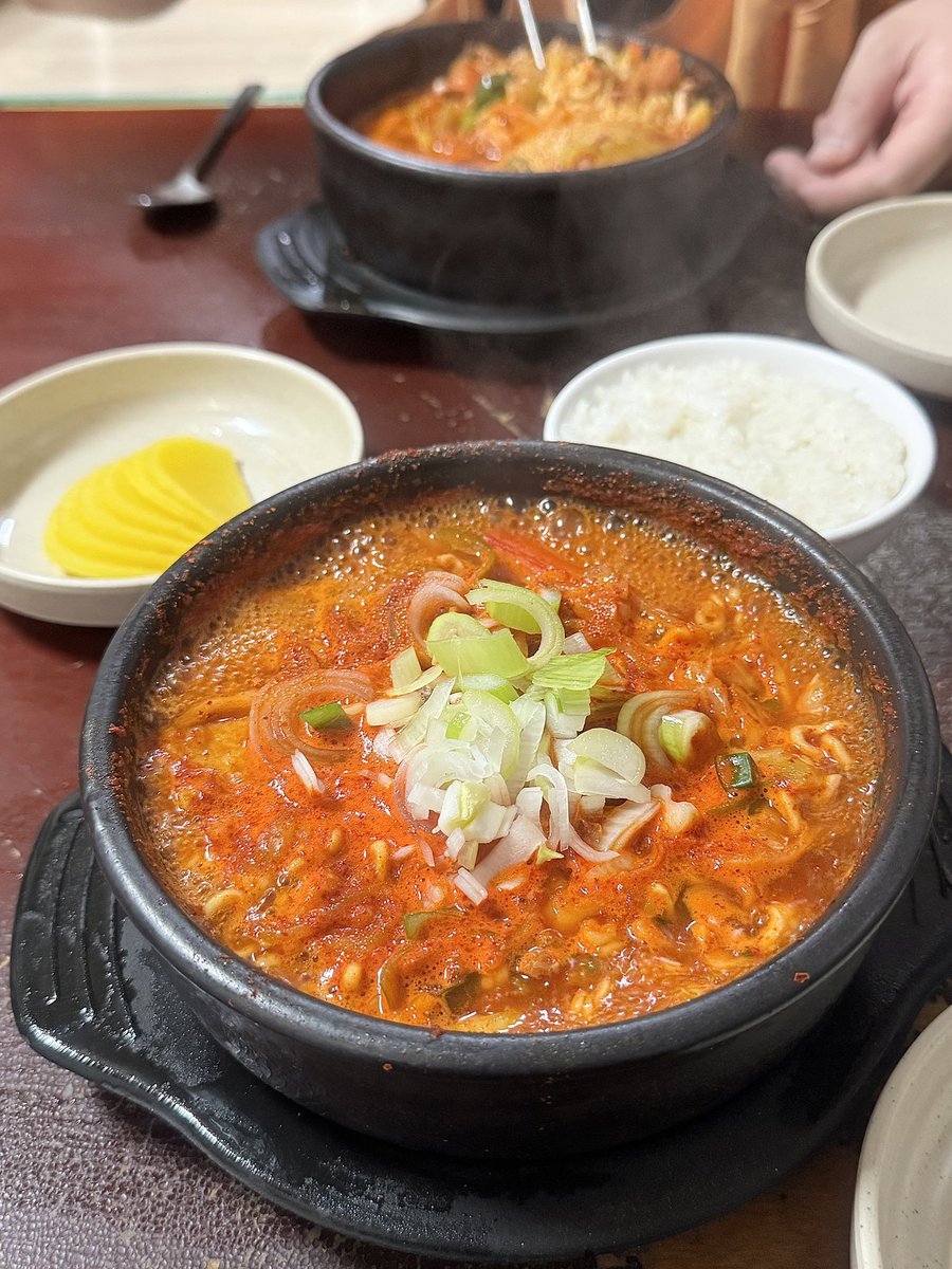 orangebabbab's tweet photo. 🧡안국 경춘자의 라면 땡기는 날
북촌에서 라땡은 못 참죠 https://t.co/yDwDqckKaf