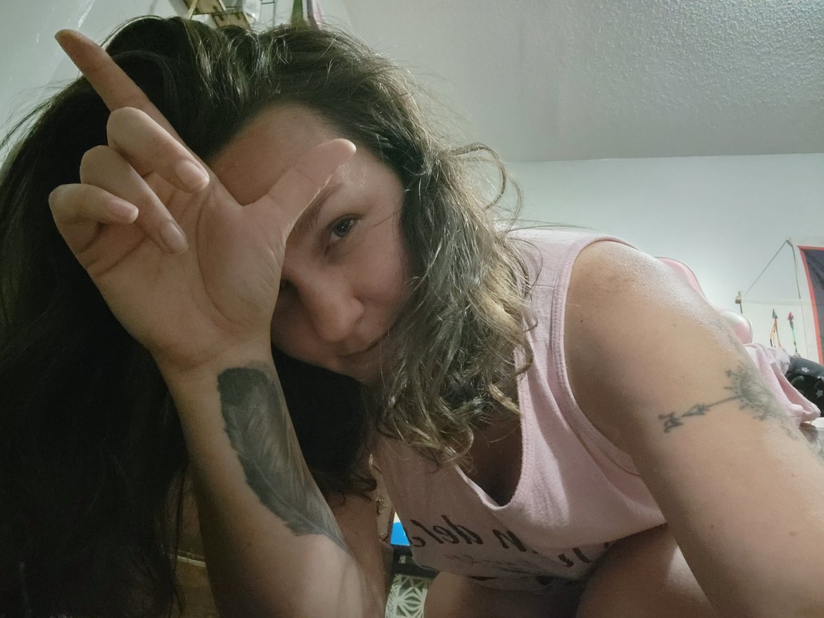 misfit marla tweet media