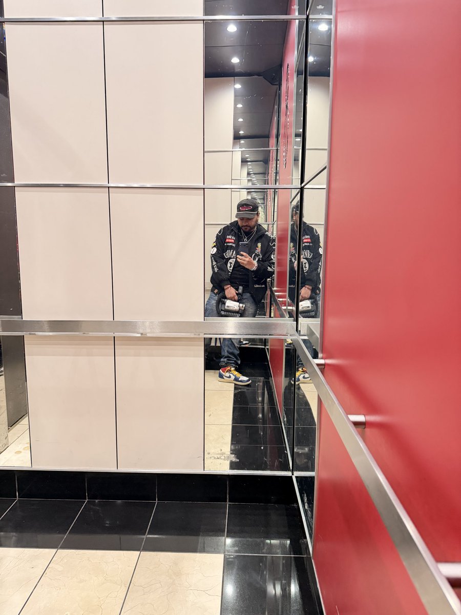 adrian🕷️🇬🇧 tweet media