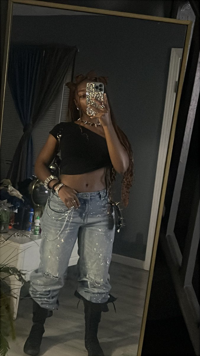 omgggdiamond's tweet photo. 🎸 https://t.co/DXF97FZV17