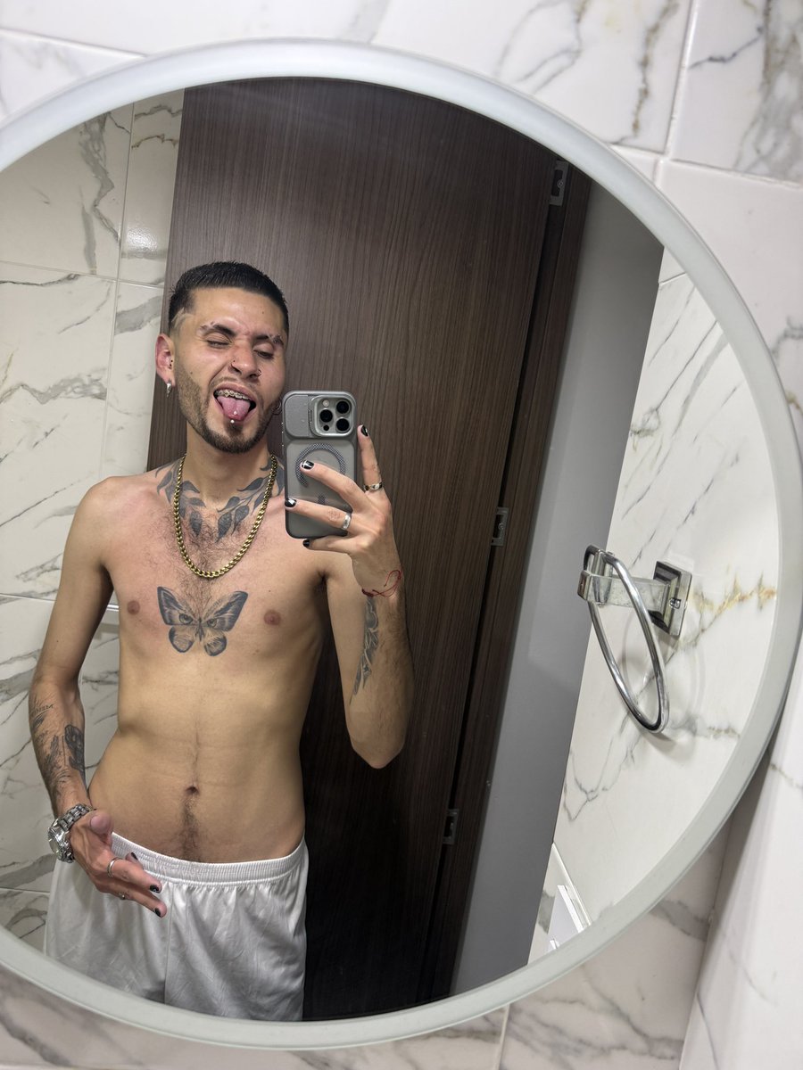 Ayurito1998's tweet photo. Está porque si 🫰🏻 https://t.co/T9cCTtzKNu