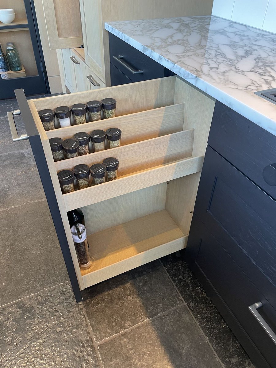 DCCONS_VN's tweet image. Làm tủ bếp nhất định phải trang bị những công năng này cho tay thảnh thơi, cho lưng thôi mỏi!!!
#dccons #kitchen #nhabep