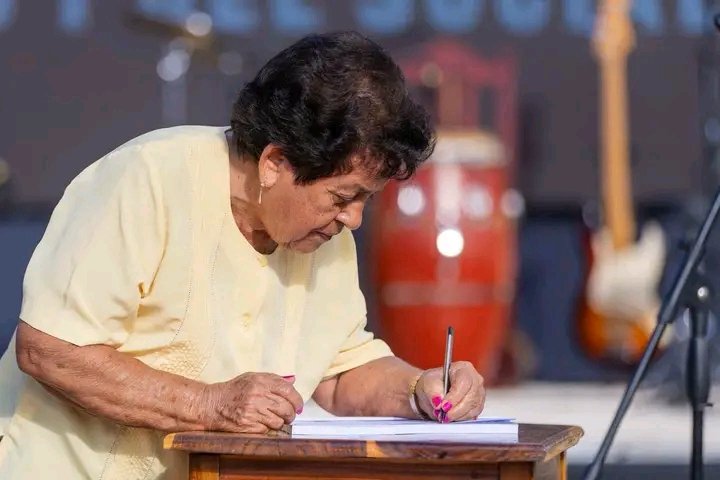 Aylín Alvarez García tweet media